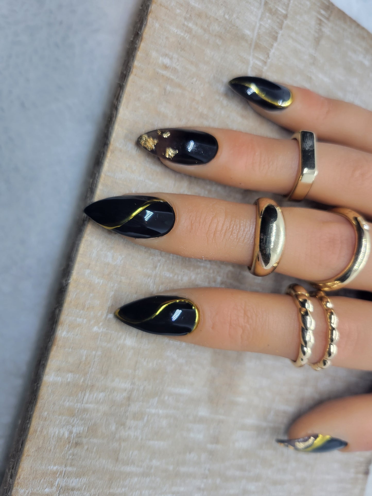 Black N' gold leaf