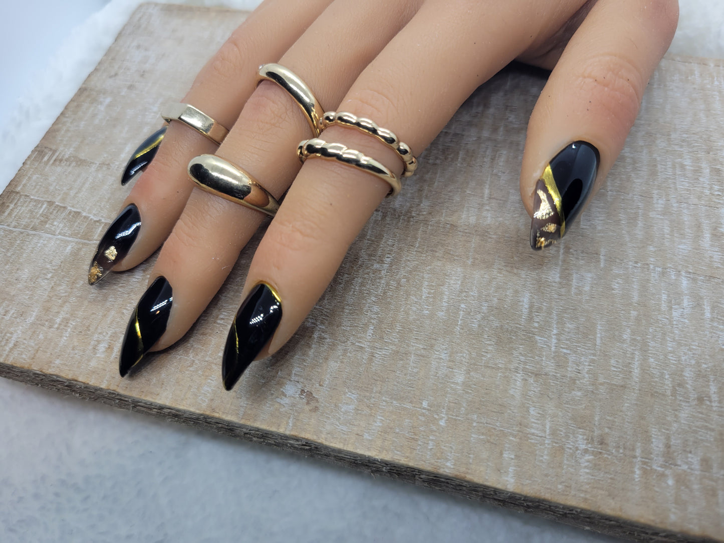 Black N' gold leaf
