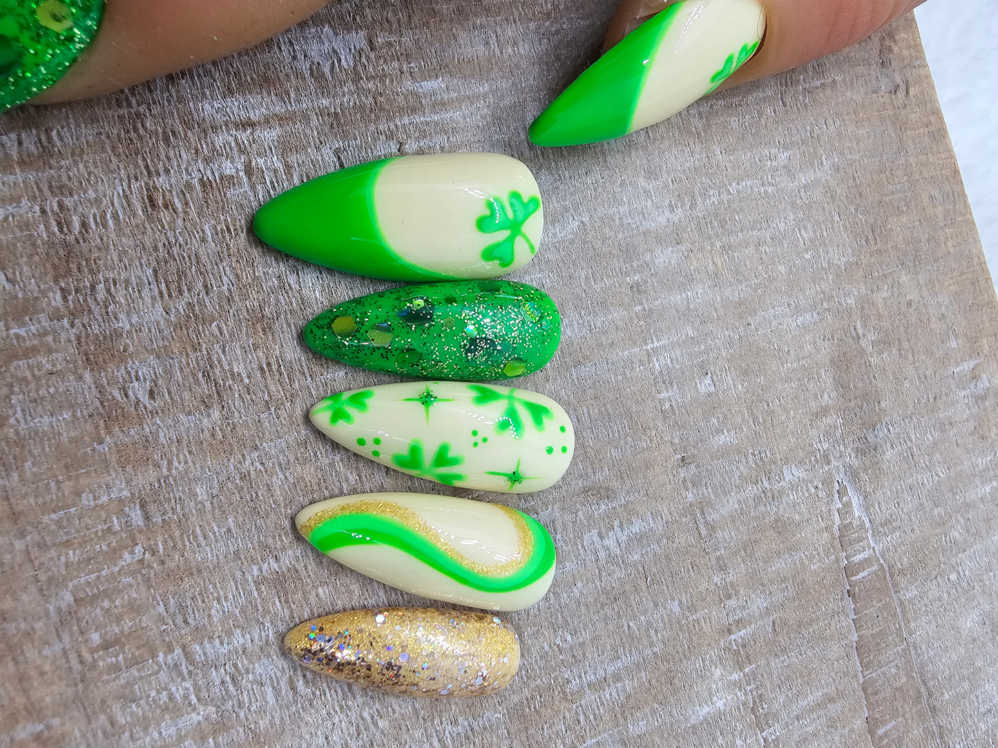 Clovers with Gold Under-nail