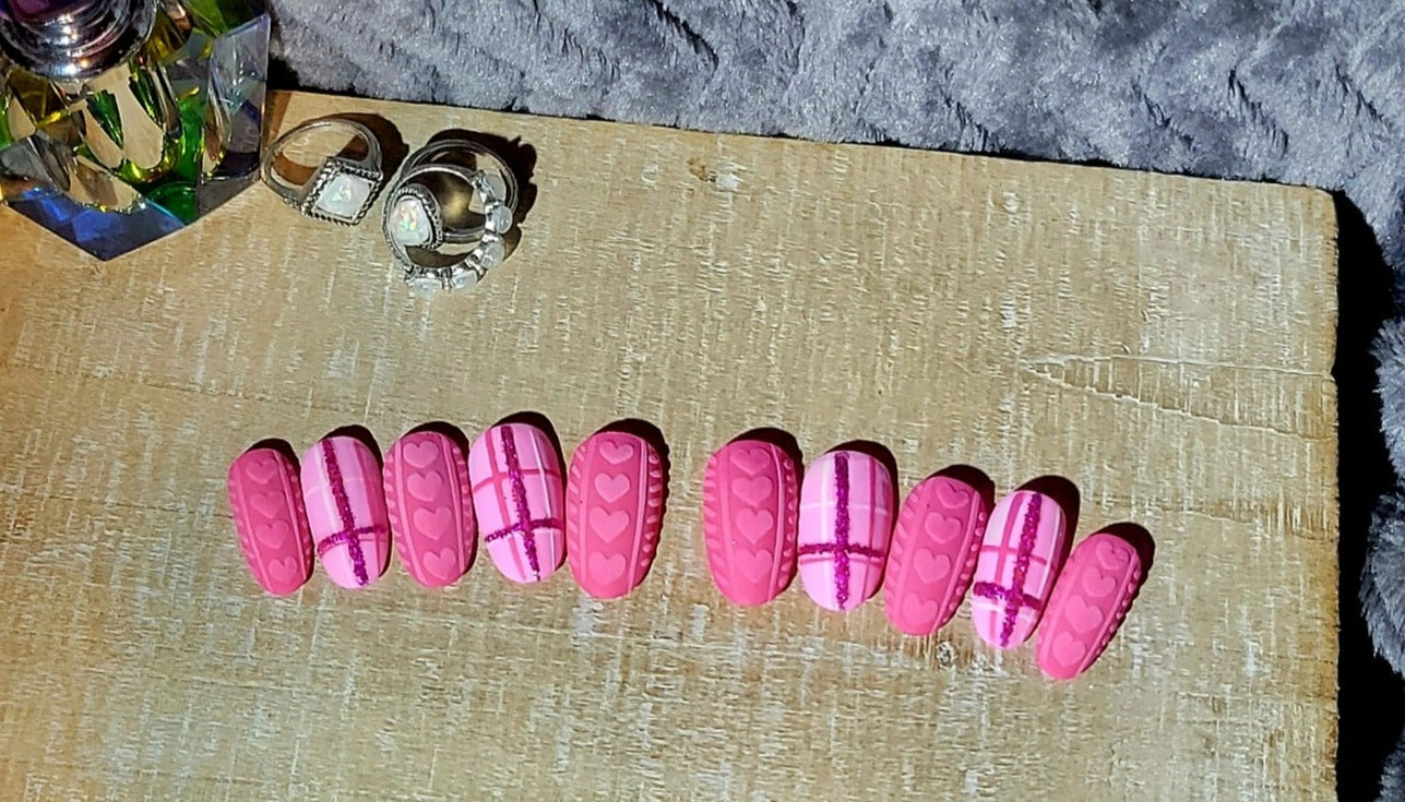 Pink Plaid Pattern Hearts
